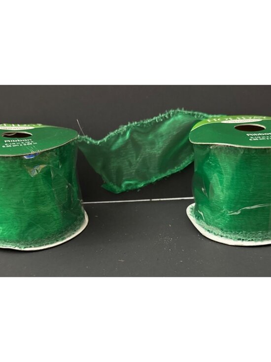 2.5 " x 12 yds each Green Wired Ribbon - Picture 1 of 3
